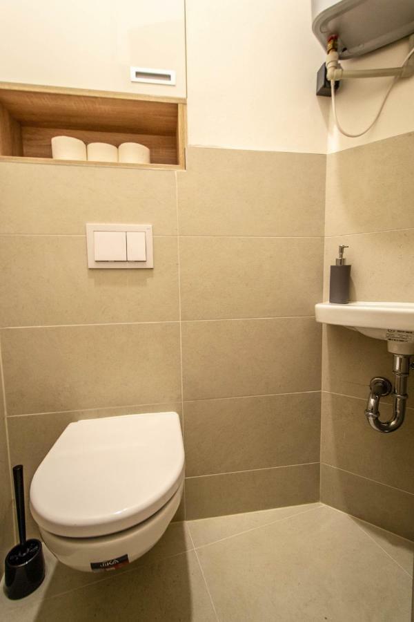 פראג Ruterra Apartments By Cathedral מראה חיצוני תמונה
